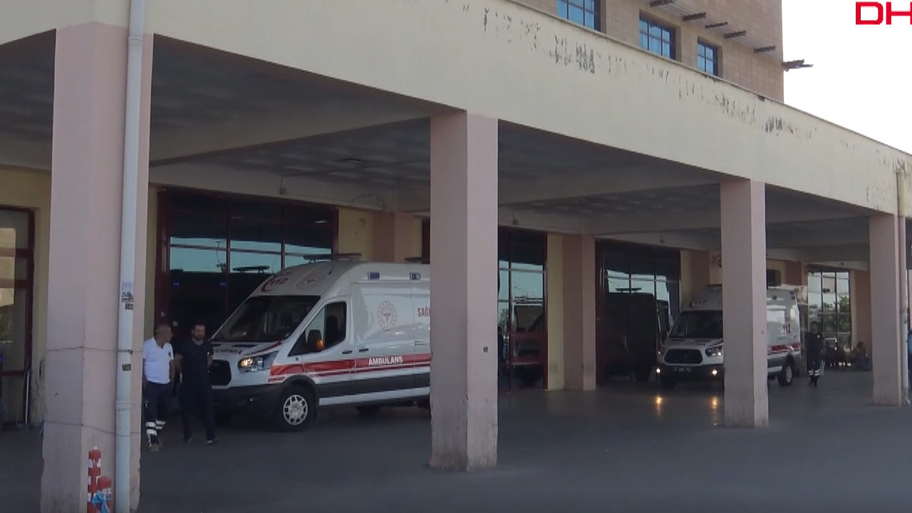 Olumcul darbe kalbine isabet etti bicagi saplayip kayiplara karisti VEcydWTM